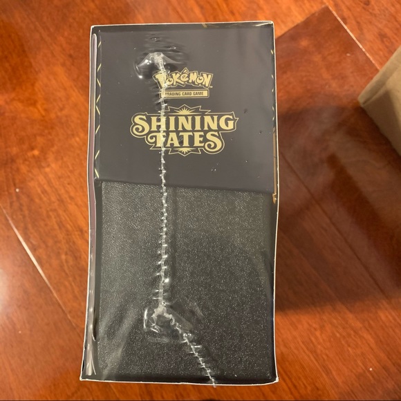 SEALED NEW Pokémon Shining Fates Elite Trainer Box - Picture 3 of 7
